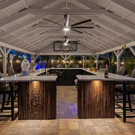 Coconut Grove Resort Oasis